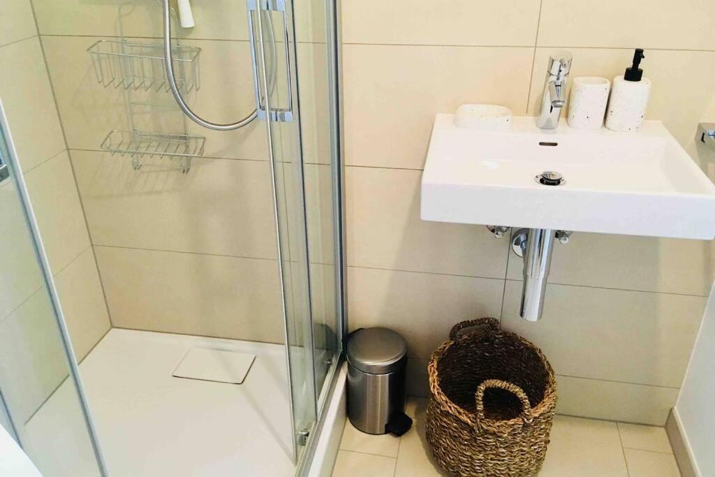 Large Family Retro Flat In City Center- Large Terrace & Garden View, Free Parking Luxembourg Extérieur photo